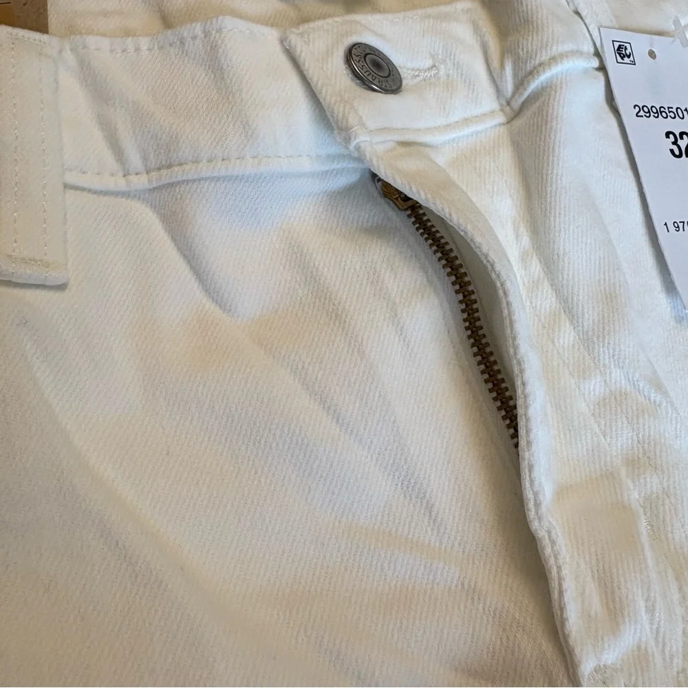 Levi's Classic White Denim Mid Length Jean Shorts Women’s Size 32 NWT - Picture 9 of 16